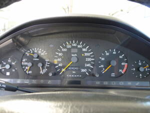 Image 41/47 of Mercedes-Benz 500 SL (1992)