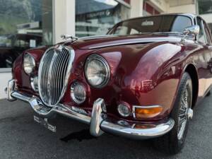 Image 8/25 de Jaguar S-Type 3.8 (1965)