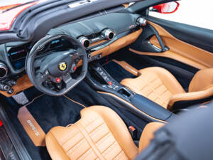 Image 12/46 of Ferrari 812 Competizione A (2022)