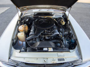 Imagen 23/39 de Mercedes-Benz 350 SLC (1972)