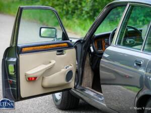 Image 15/57 de Jaguar XJ 12 (1986)