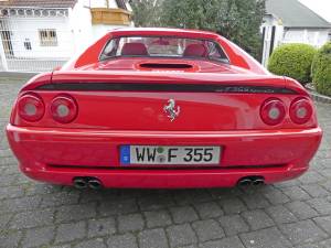Image 11/32 de Ferrari F 355 Berlinetta (1995)