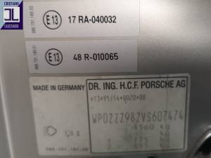 Image 33/40 of Porsche Boxster (1997)