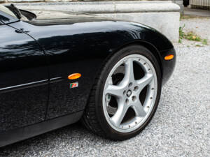 Immagine 21/42 di Jaguar XKR (2003)