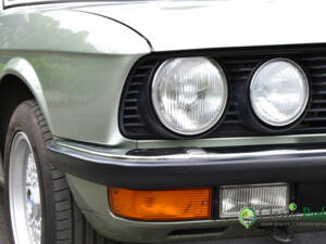 Image 34/50 of BMW 525i (1983)