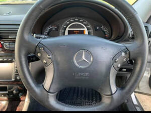 Image 3/19 of Mercedes-Benz C 32 AMG T (2001)