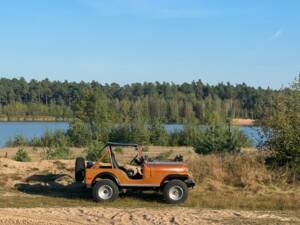 Image 2/49 of Jeep CJ-5 (1977)