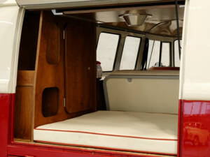 Image 15/24 of Volkswagen T1 camper (1960)