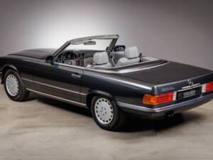 Image 10/30 de Mercedes-Benz 300 SL (1986)