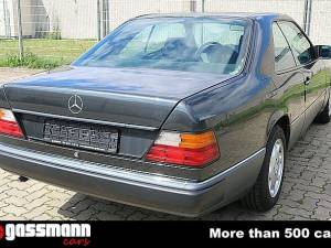 Bild 7/15 von Mercedes-Benz 230 CE (1992)