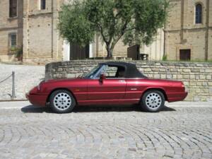 Bild 15/26 von Alfa Romeo 2.0 Spider (1990)