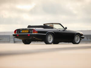 Image 13/37 of Jaguar XJ-S Convertible (1989)