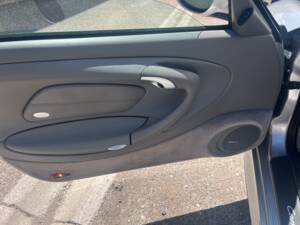 Image 10/39 of Porsche 911 Carrera 4S (2002)