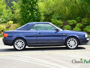 Immagine 23/50 di Audi Cabriolet 2.6 (1997)