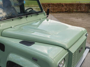 Bild 21/37 von Land Rover Defender (2016)