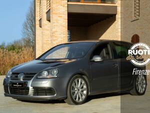 Image 1/50 of Volkswagen Golf V 3.2 R32 (2009)