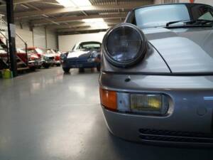 Image 27/50 of Porsche 911 Carrera 4 (1989)