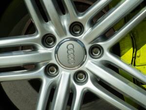 Image 27/50 of Audi A8 6.0 W12 L quattro (2004)