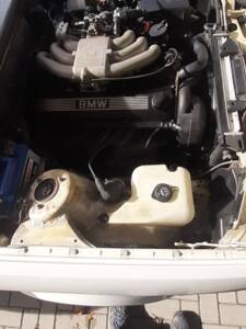 Image 9/55 of BMW 320i (1991)