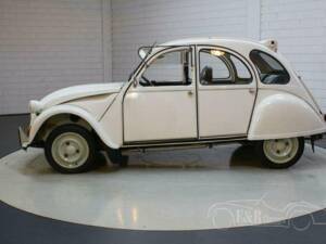 Image 4/19 de Citroën 2 CV 6 (1990)