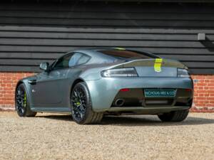 Image 3/50 de Aston Martin V12 Vantage AMR (2017)