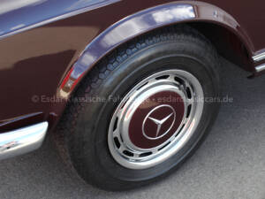 Image 27/33 de Mercedes-Benz 280 SL (1969)