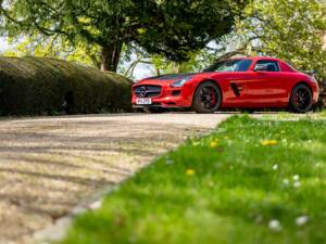 Image 33/50 of Mercedes-Benz SLS AMG GT &quot;Final Edition&quot; (2014)