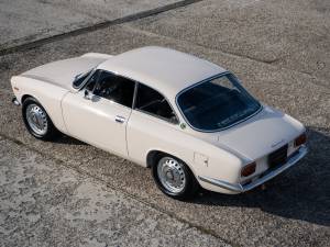 Bild 2/50 von Alfa Romeo Giulia 1600 Sprint GT Veloce (1966)