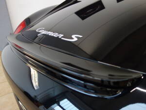 Immagine 26/38 di Porsche Cayman S Black Edition (2011)