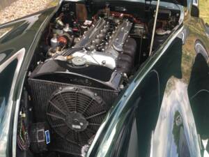 Image 3/5 of Jaguar XK 120 DHC (1954)