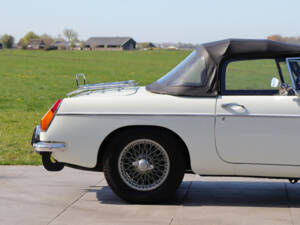 Bild 31/50 von MG MGB (1972)
