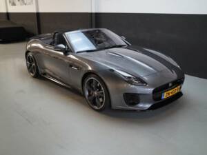 Image 4/50 of Jaguar F-Type (2019)