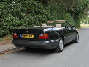Bild 6/22 von Mercedes-Benz E 320 (1994)