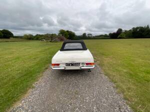 Image 20/37 of Mercedes-Benz 230 SL (1964)