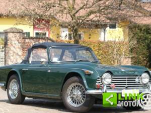 Image 5/10 of Triumph TR 4 (1965)