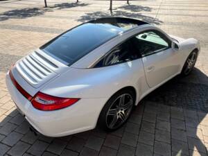 Afbeelding 6/57 van Porsche 911 Targa 4S (2010)