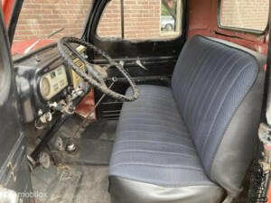 Image 13/31 of Ford F-1 (1949)