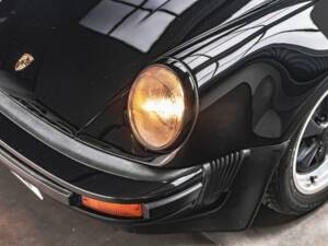 Immagine 4/4 di Porsche 911 Carrera 3.0 (1977)