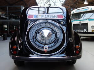 Afbeelding 10/33 van Peugeot 402 B (1936)