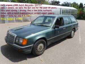 Image 4/12 de Mercedes-Benz 300 TD Turbo (1988)
