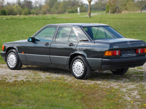 Afbeelding 8/50 van Mercedes-Benz 190 E 2.0 (1991)