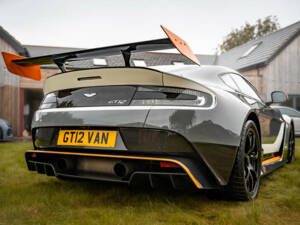 Image 7/30 de Aston Martin Vantage GT12 (2015)