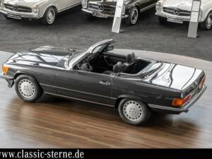 Image 11/15 of Mercedes-Benz 500 SL (1986)