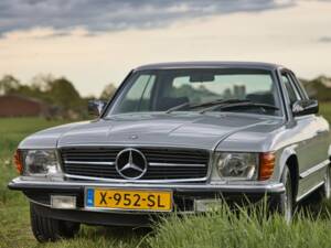 Image 3/6 de Mercedes-Benz 500 SLC (1981)