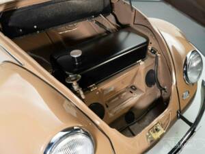 Image 16/19 of Volkswagen Beetle 1200 Convertible (1957)