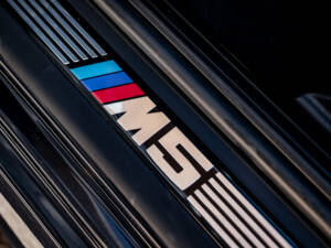 Immagine 18/50 di BMW M5 (1999)