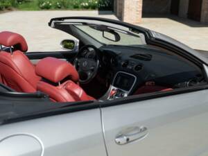 Image 23/50 of Mercedes-Benz SL 55 AMG (2002)