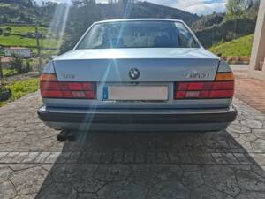 Imagen 4/26 de BMW 750i (1990)