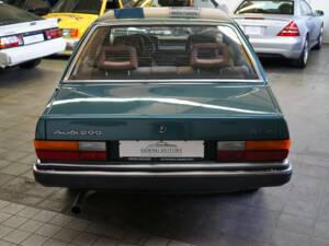 Immagine 13/39 di Audi 200 5T (1982)