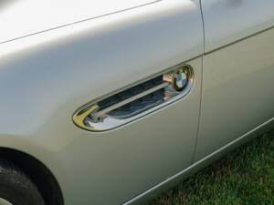 Image 55/185 of BMW Z8 (2001)